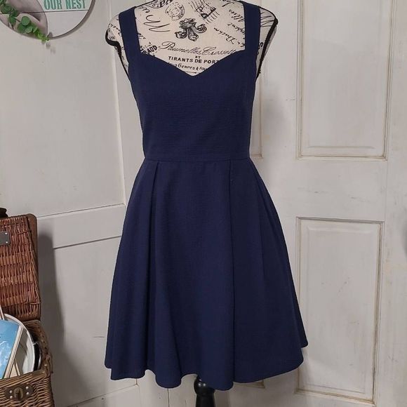 Lauren James Dresses & Skirts - @Lauren James Women's Navy Blue Seersucker Bow Tie Back Dress Size Small